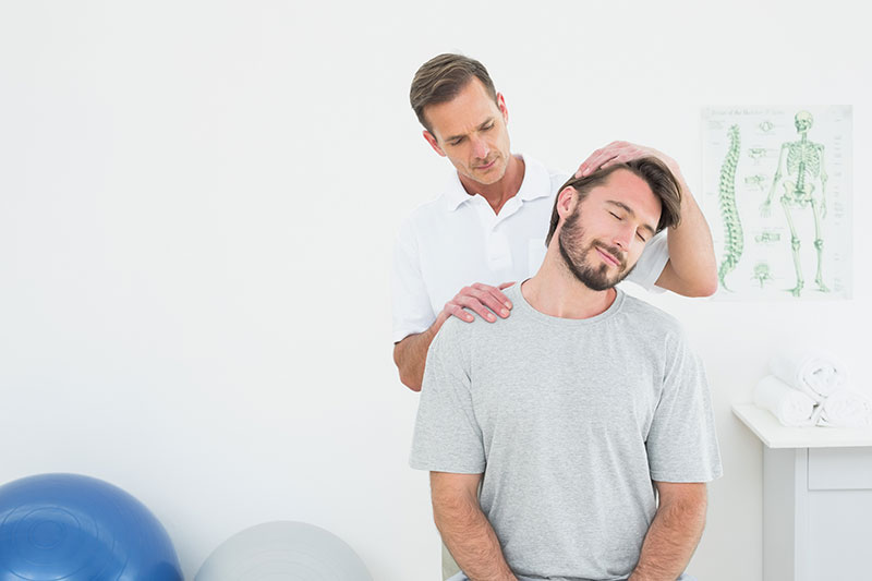 chiropractor neck pain treatment